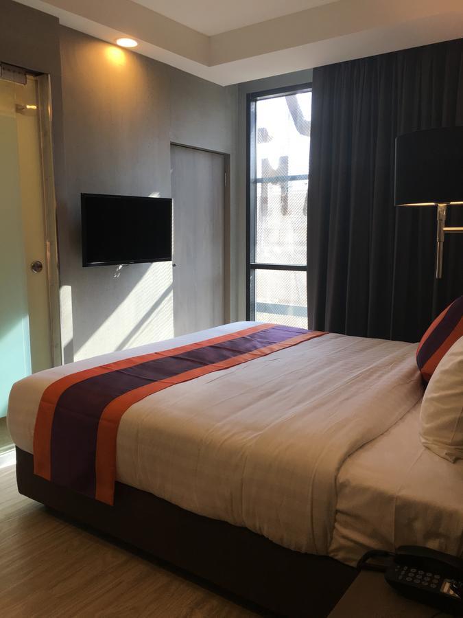 Studio Ekamai Bangkok Kültér fotó