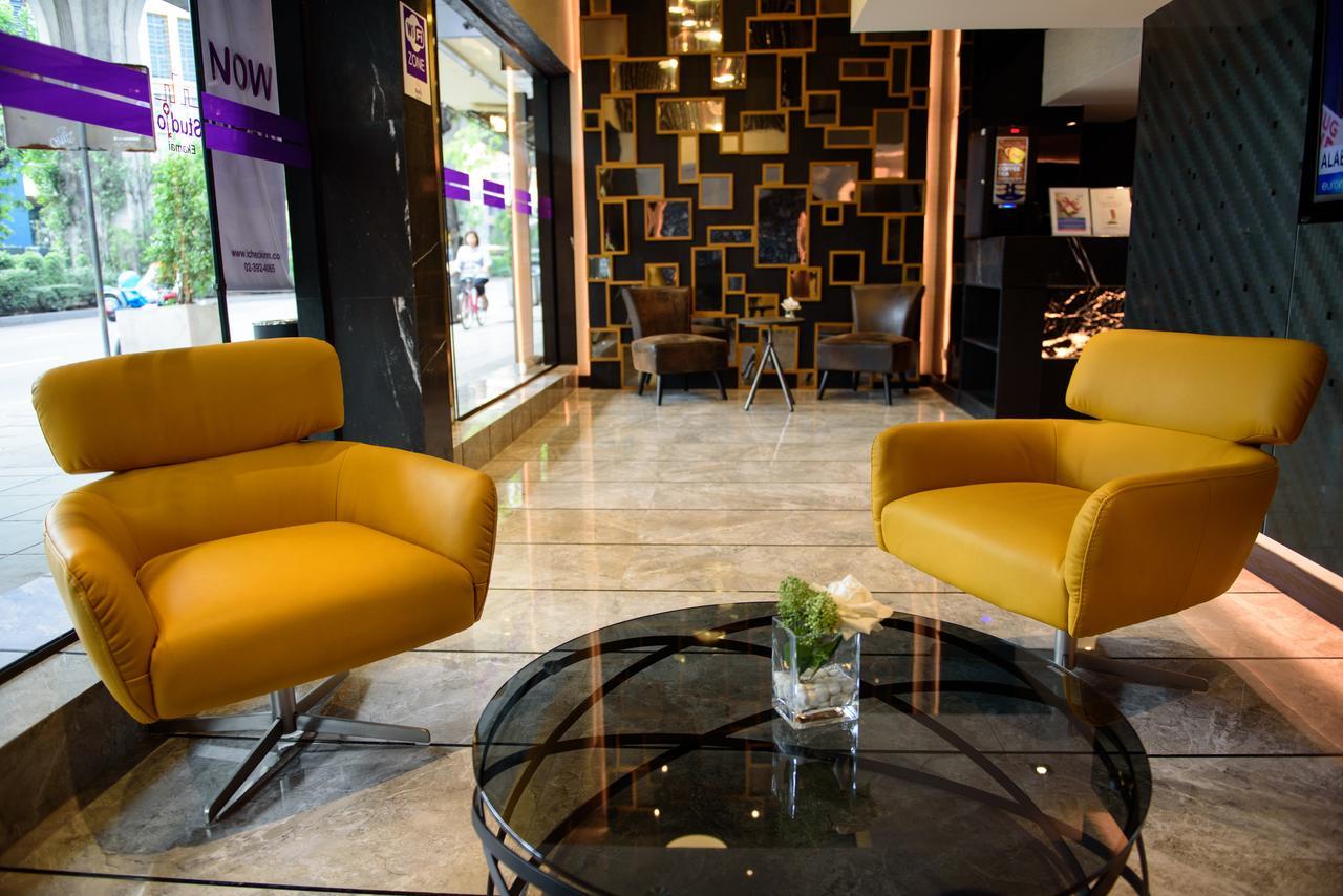 Studio Ekamai Bangkok Kültér fotó